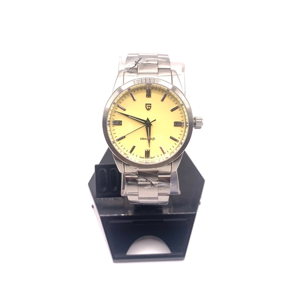 Beautiful Men’s Quartz Meteor Dial Luxury Watch New Unworn